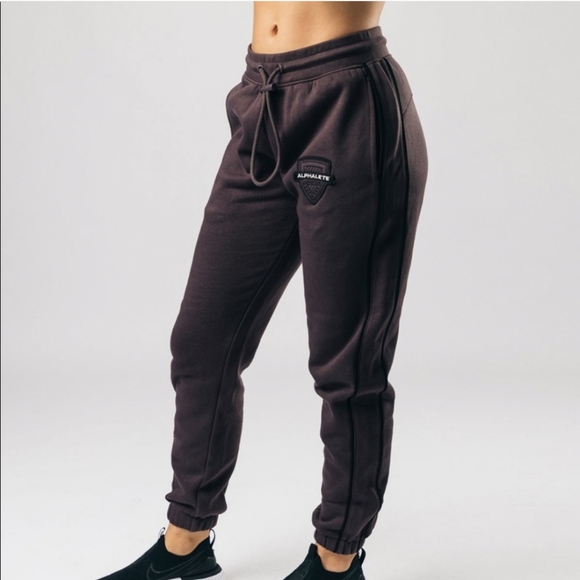 Alphalete Pants - Alphalete Woman's Varsity Joggers Size Small